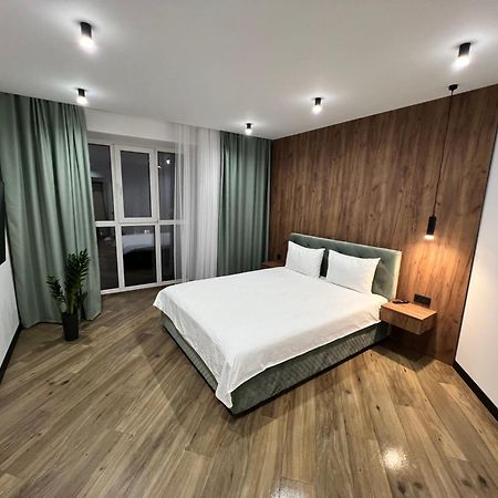 Люкс Апартаменти Район Автовокзалу В Жкарена Та Жк Great House Поблизу Обласноі Лікарні Rivne Exteriér fotografie