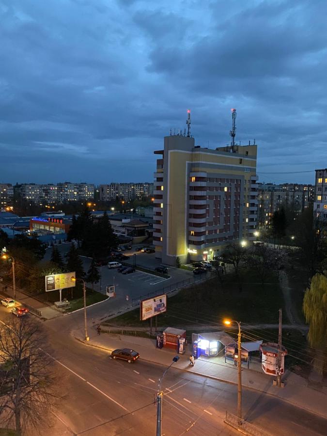 Люкс Апартаменти Район Автовокзалу В Жкарена Та Жк Great House Поблизу Обласноі Лікарні Rivne Exteriér fotografie