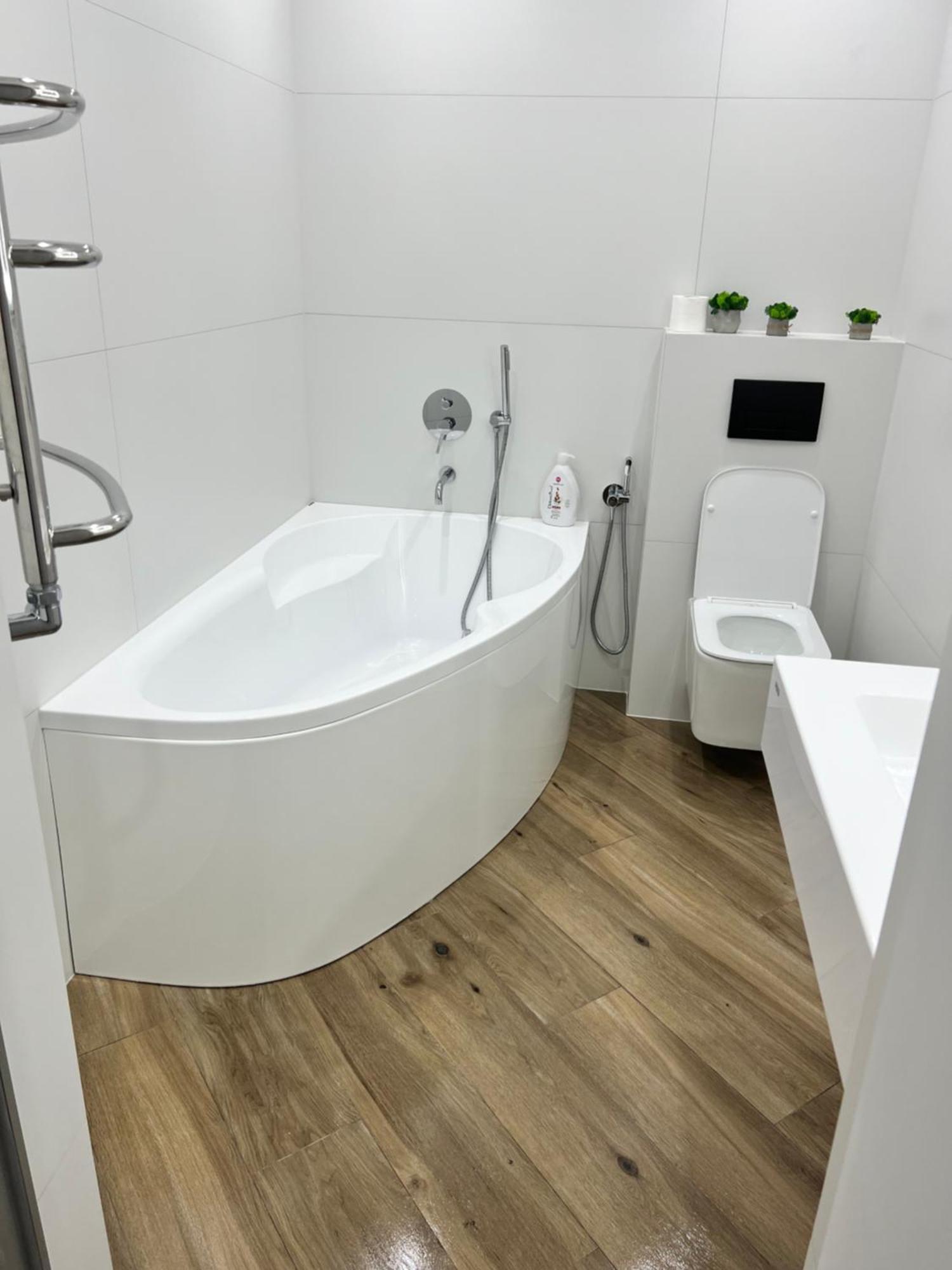 Люкс Апартаменти Район Автовокзалу В Жкарена Та Жк Great House Поблизу Обласноі Лікарні Rivne Exteriér fotografie