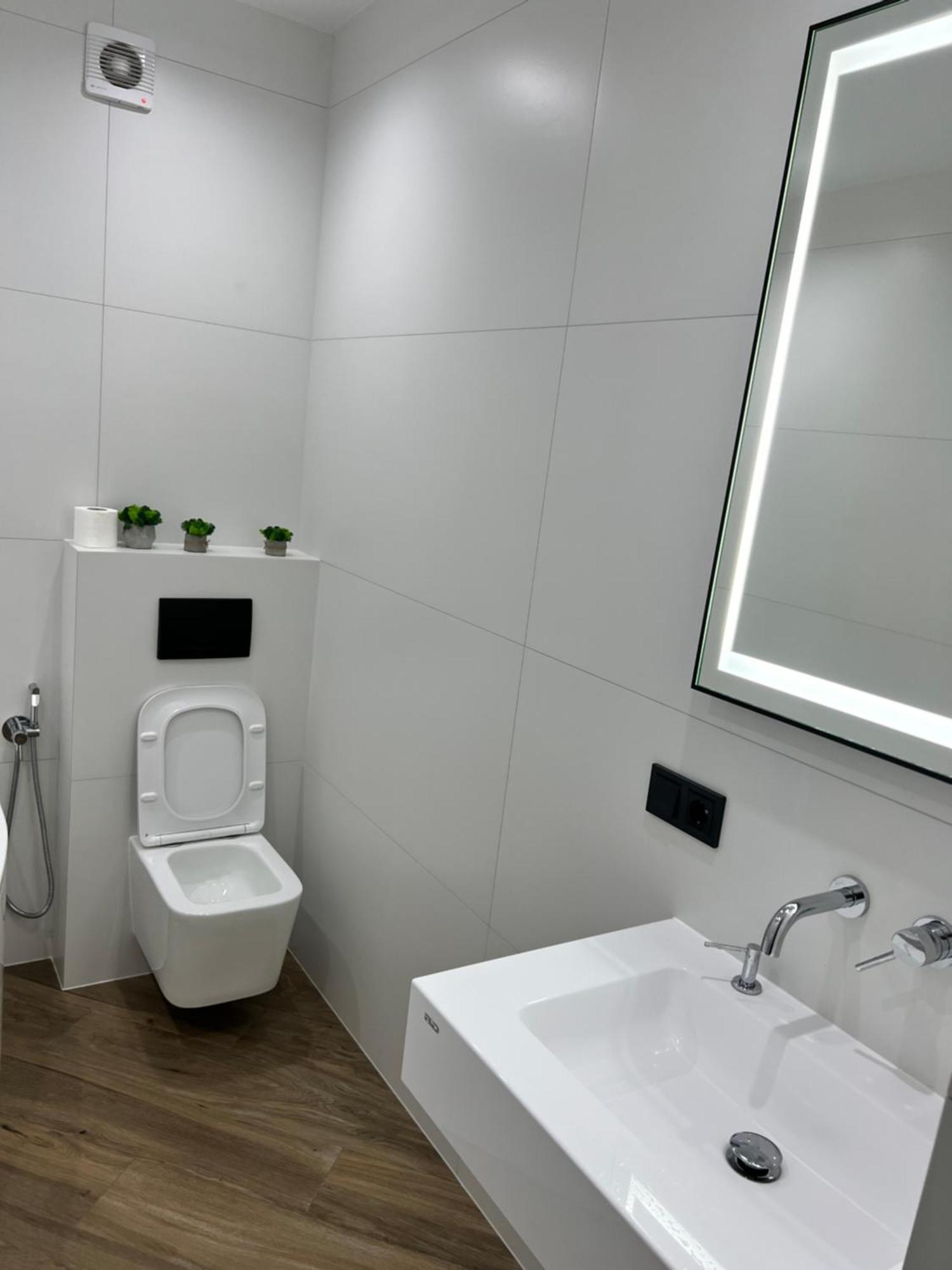 Люкс Апартаменти Район Автовокзалу В Жкарена Та Жк Great House Поблизу Обласноі Лікарні Rivne Exteriér fotografie
